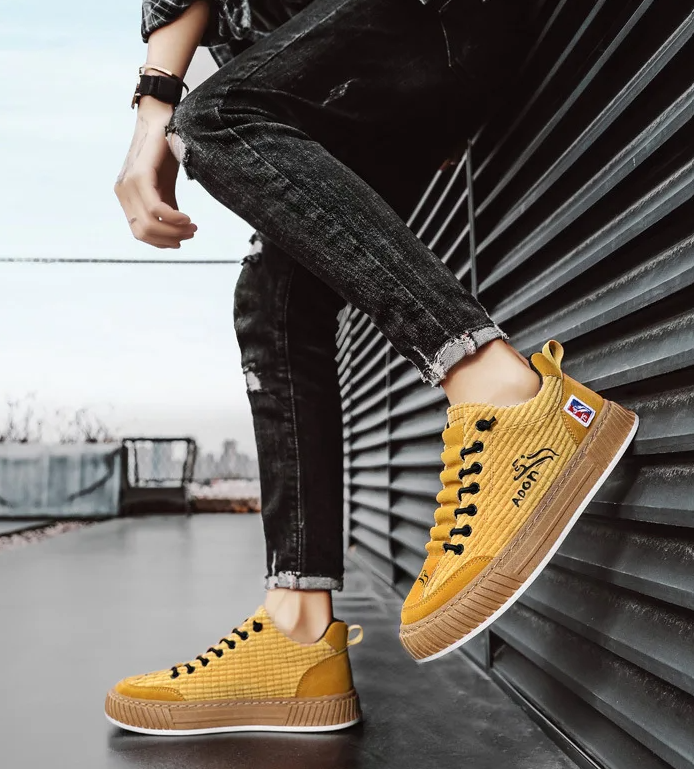 Men's Casual Lace-Up Sneakers with Textured Uppers