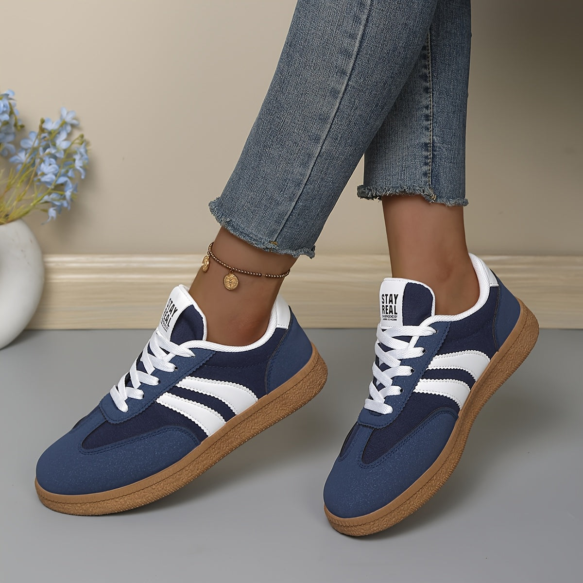 Women's Retro Low-Top Sneakers with Side Stripes