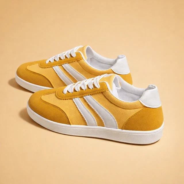 Women's Retro Low Top Lace-Up Sneakers